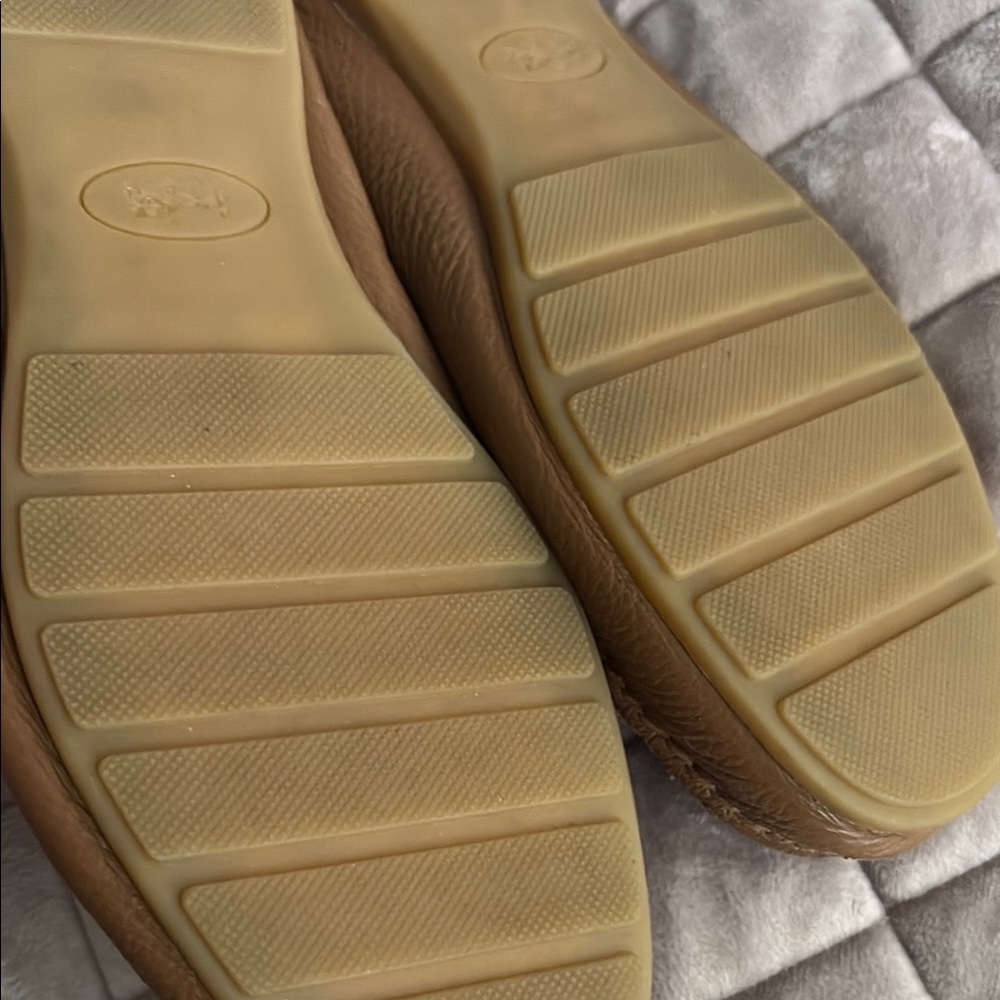 Coach Brown Leather Flats Timeless Style - Picture 7 of 11